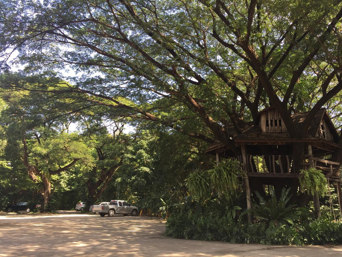 Tree House Hotel Sisaket Екстериор снимка